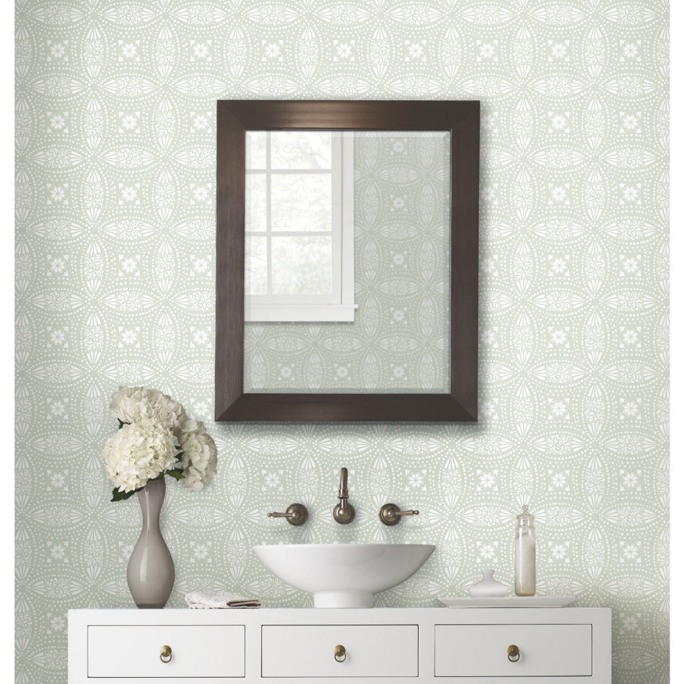 Green and White Overlapping Medallions Peel and Stick Wallpaper