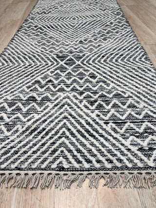 Handwoven Wool Black Contemporary Geometric Punja Killim Rug, 2'x8'