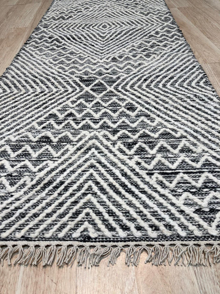 Handwoven Wool Black Contemporary Geometric Punja Killim Rug, 2'x8'