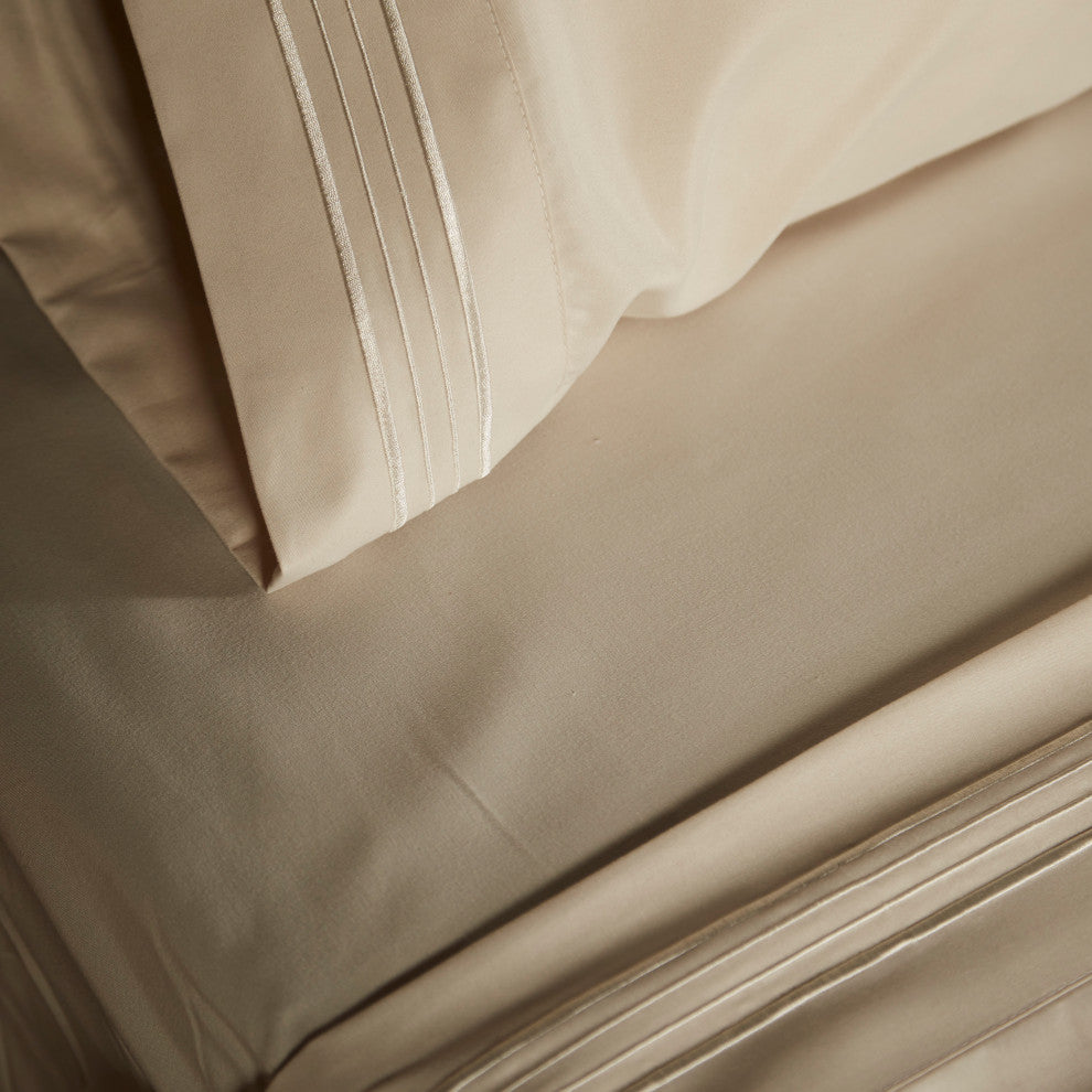 Linum Home Textiles 1800 TC Brushed Microfiber Sheet Set with 4 Line Embroidery