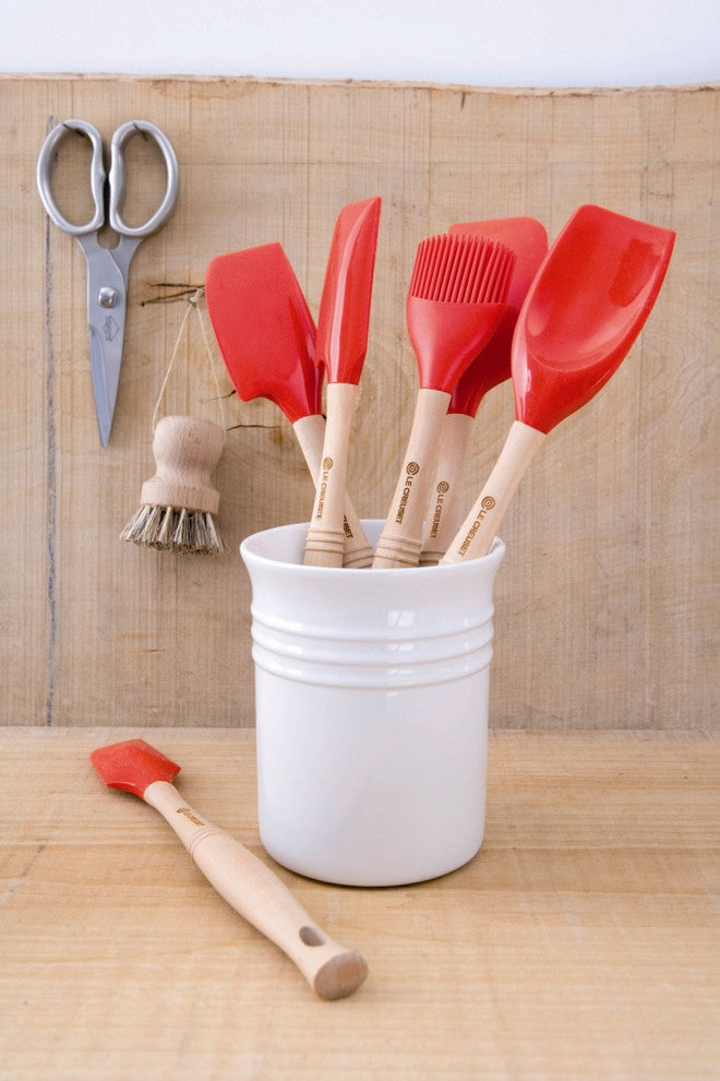 Le Creuset Professional Medium Spatula, Cerise