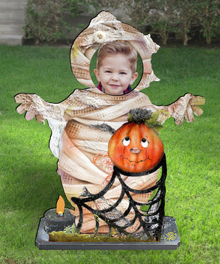 Mummy Outdoor oversized Wooden decoration