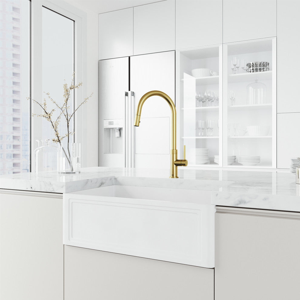 VIGO Bristol 19" H Single Handle Pull-Down Sprayer Kitchen Faucet, Matte Brushed Gold, Without Extras
