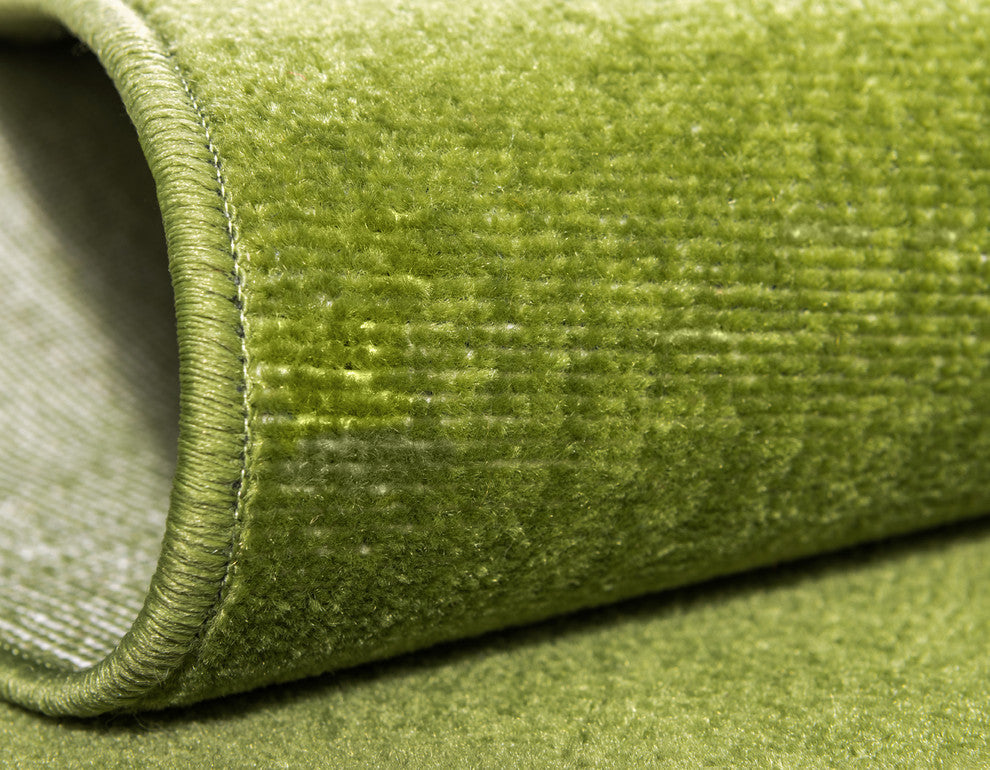 Unique Loom Green Solid Williamsburg 4' 0 x 6' 0 Area Rug