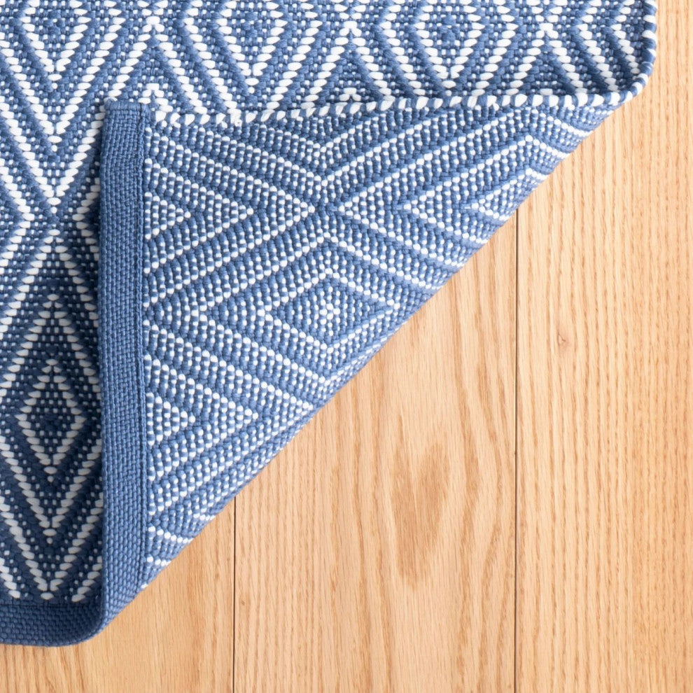 Dash & Albert Diamond Denim/White Handwoven Indoor/Outdoor Rug, Blue, 6' x 9'
