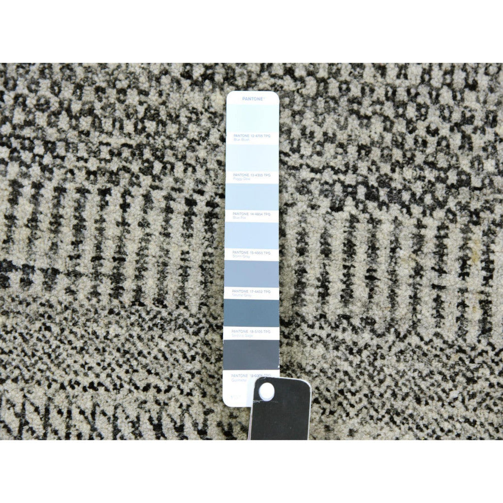 Stone Eagle Gray Undyed Wool Grass Design Hand Knotted Oriental Rug 3'x4'10"