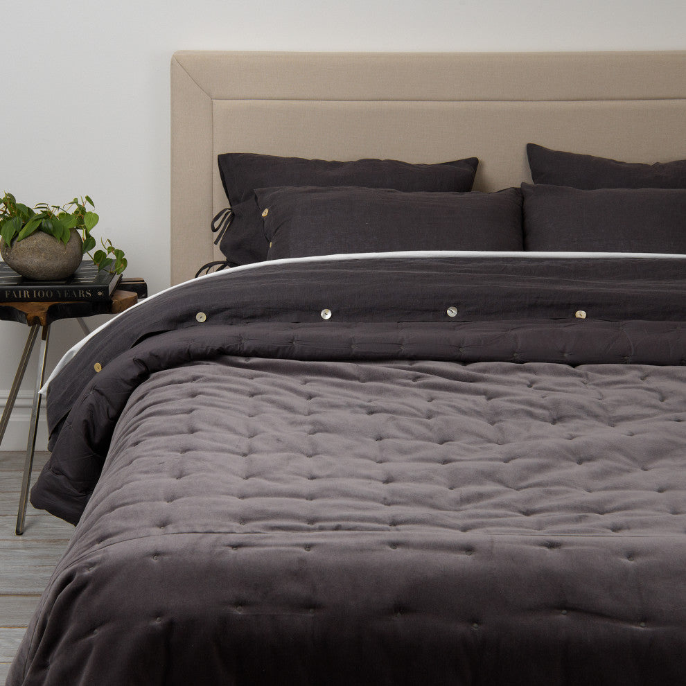 Velvet and Cotton Tufted Quilt, Grey, Queen