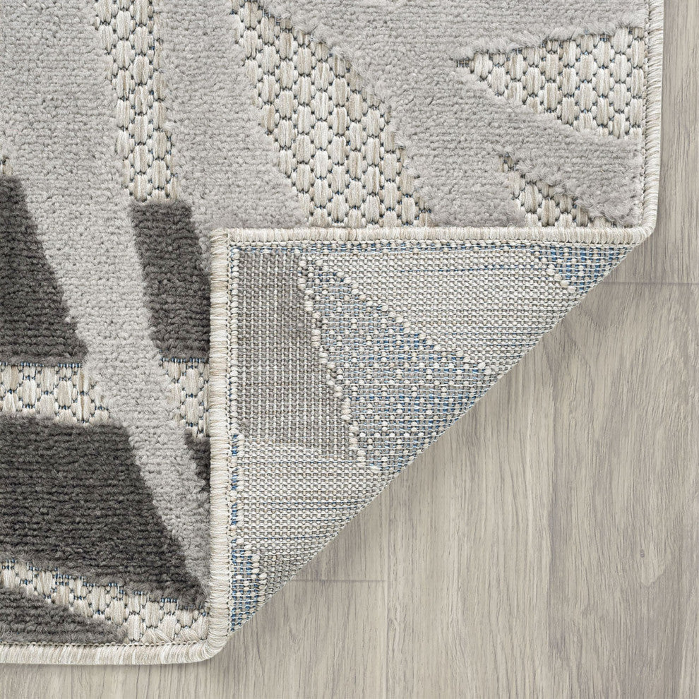 Oaks Modern Floral Area Rug, Gray & Beige, 5'3" X 7'3"