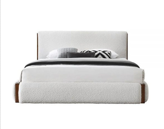 Acme Sandro Eastern King Bed