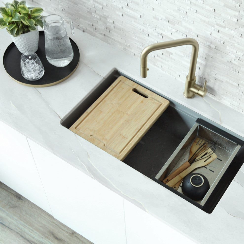 STYLISH Single Handle Pull-Down Dual Mode Kitchen Faucet Stainless Steel Golden
