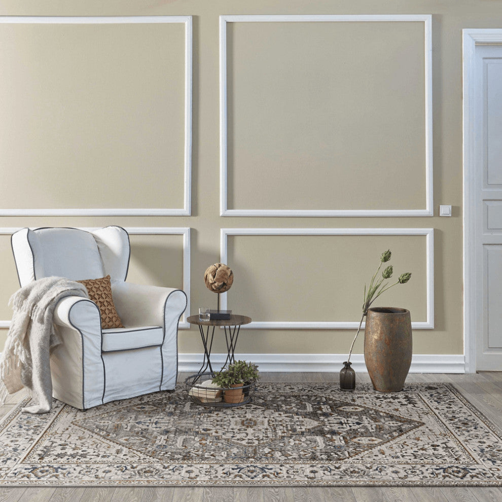 94 X 130 Grey Polyester Rug