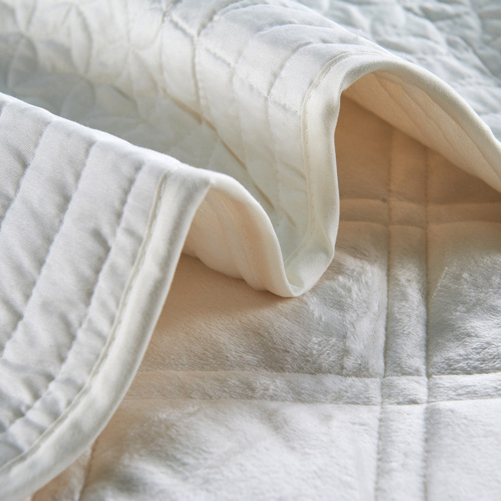 Supersoft Microplush Quilted 4-Piece Bed Spread Set, Antique White, Queen