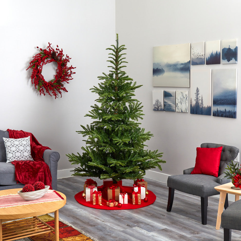7.5ï¿½ Layered Washington Spruce Christmas Tree / 550 Clear LED Lights