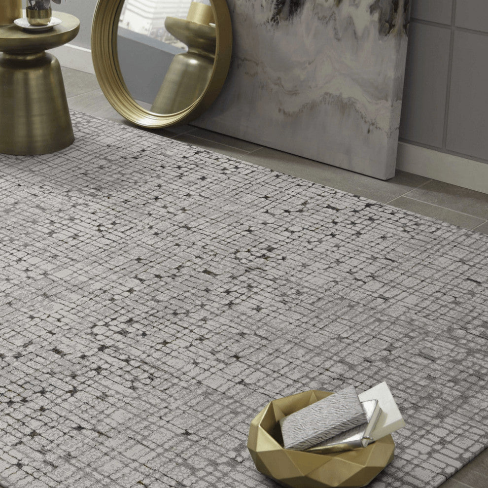 94 X 130 Grey Polyester Rug