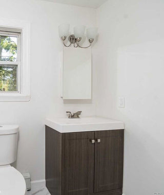 Residential Series Medicine Cabinet, 16"x26", Polished Edge, Surface Mounted