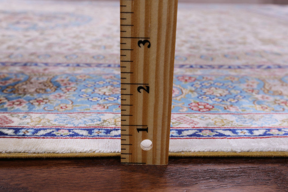 High End Persian 100% Silk Hand Knotted Rug 4' 0" X 6' 0'' Q4836
