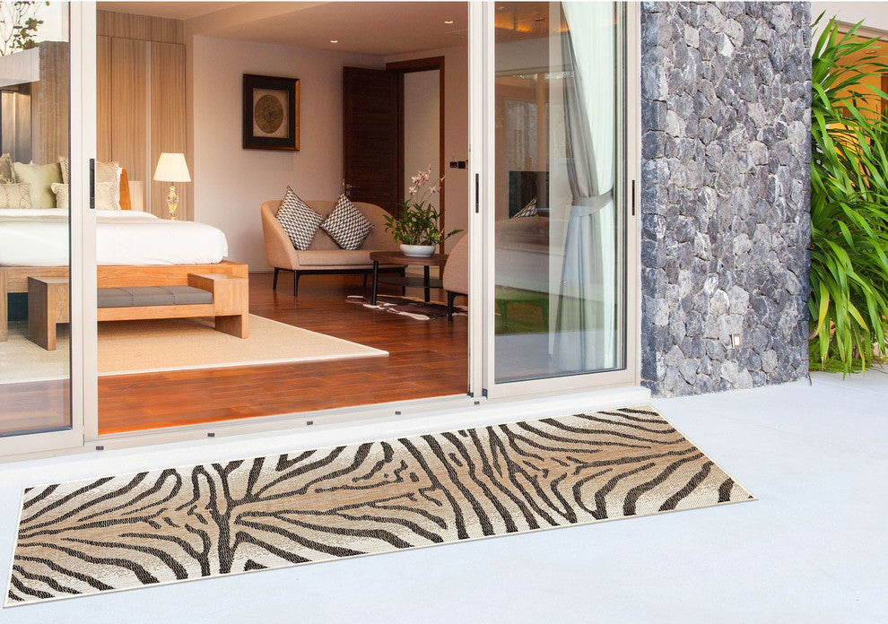 Carmel Zebra Indoor/Outdoor Rug Sand, 1'11"x7'6" Runner