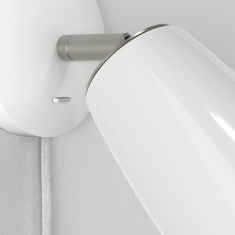 Carlton Desk, Wall Plug in