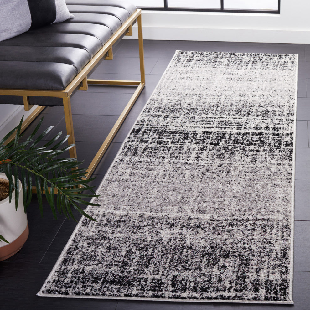 Safavieh Adirondack Collection, ADR116 Rug, Ivory/Black, 2'6"x8'
