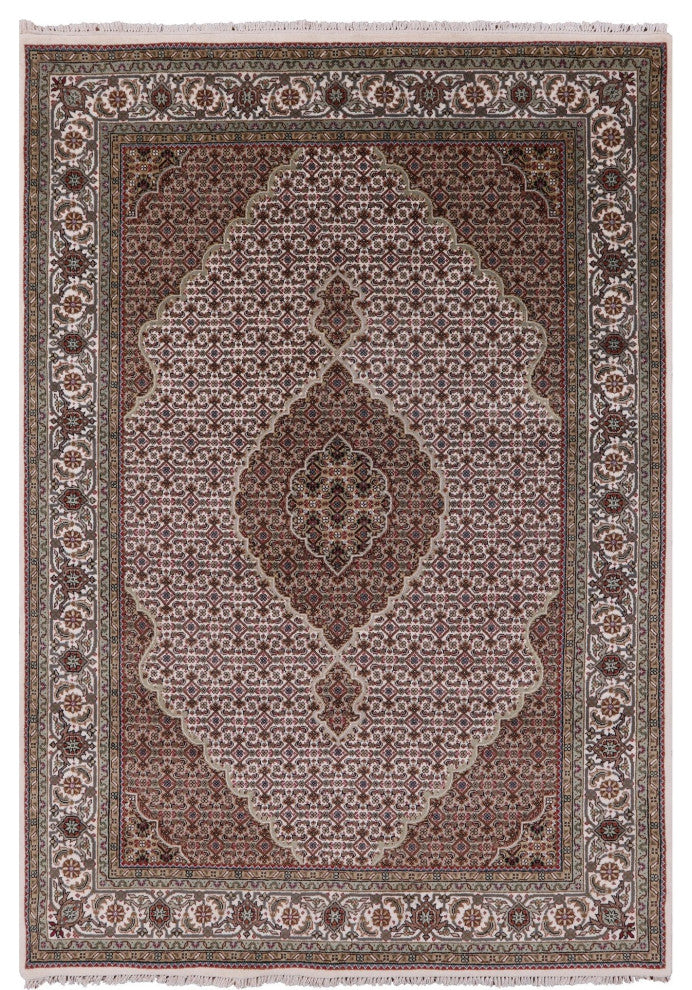 Persian Tabriz Hand Knotted Wool and Silk Rug 5' 6" X 7' 10" Q6039