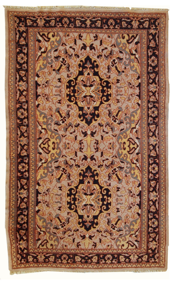 Handmade vintage Pakistani Lahore rug 3,1' x 5' ( 95cm x 154cm ) 1970