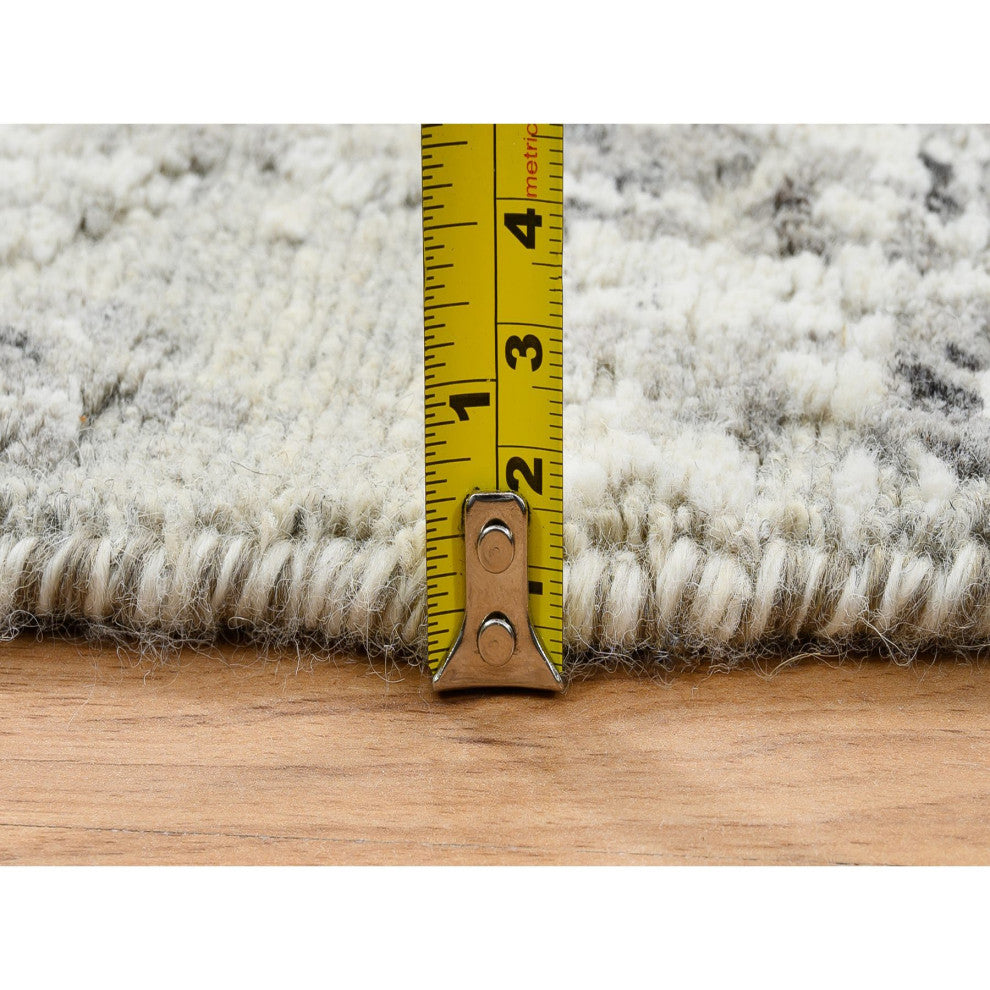 Light Gray, Modern Design, Natural Wool, Hand Knotted Round Rug, 6'0"x6'0"