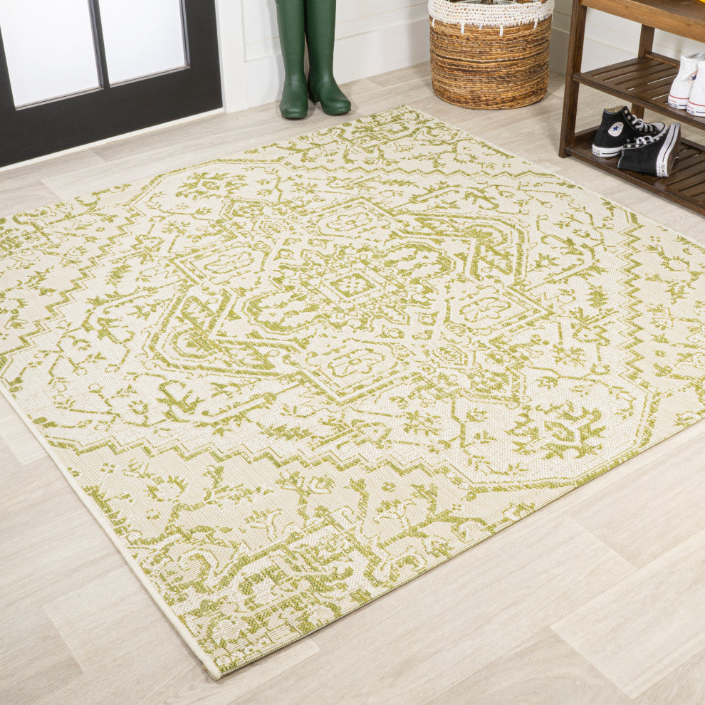 Estrella Bohemian Medallion Textured Weave Indoor/Outdoor, Cream/Green, 5' Square