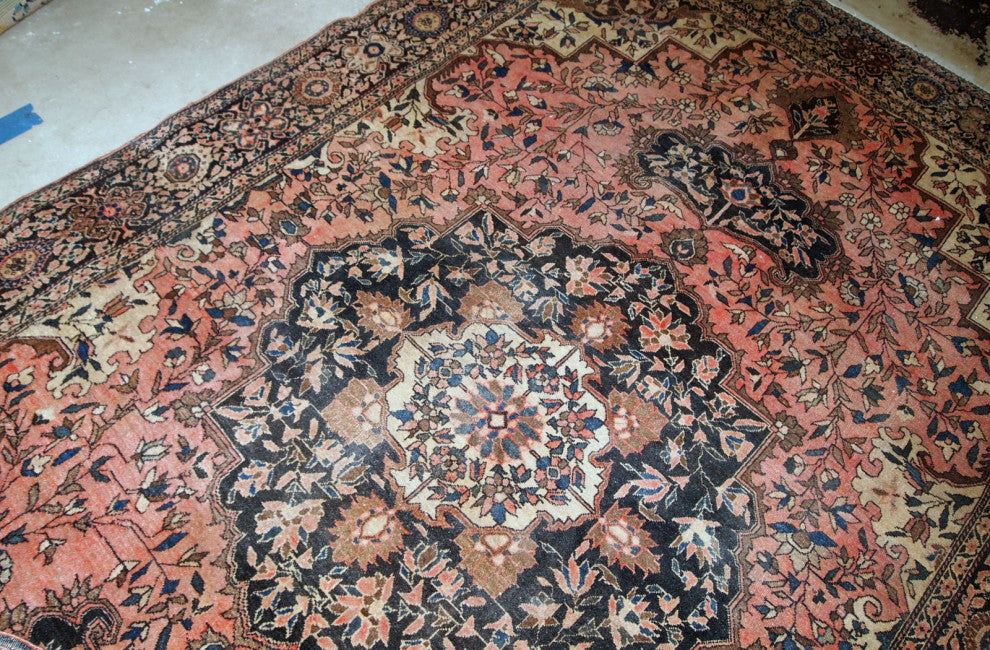 Handmade antique Persian Sarouk Farahan rug 4.1' x 6.3' (125cm x 192cm ) 1880s