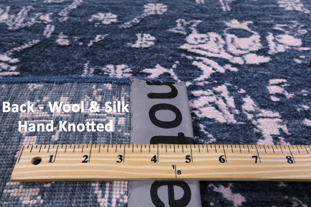 6' 2" X 9' 3" Persian Wool and Silk Hand-Knotted Rug Q6280