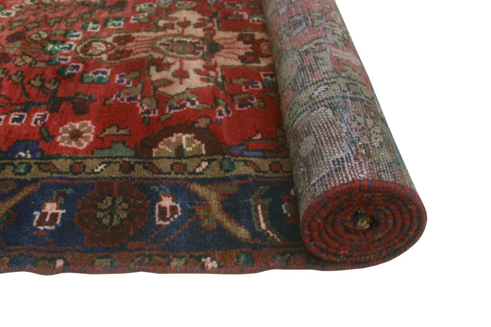 Fine Vintage Distressed Kinslee Red/Navy Runner, 2'8x9'10