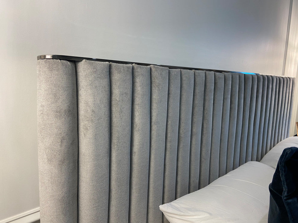 Modrest Splendor Silver + Grey Linen Upholstered King Platform Bed