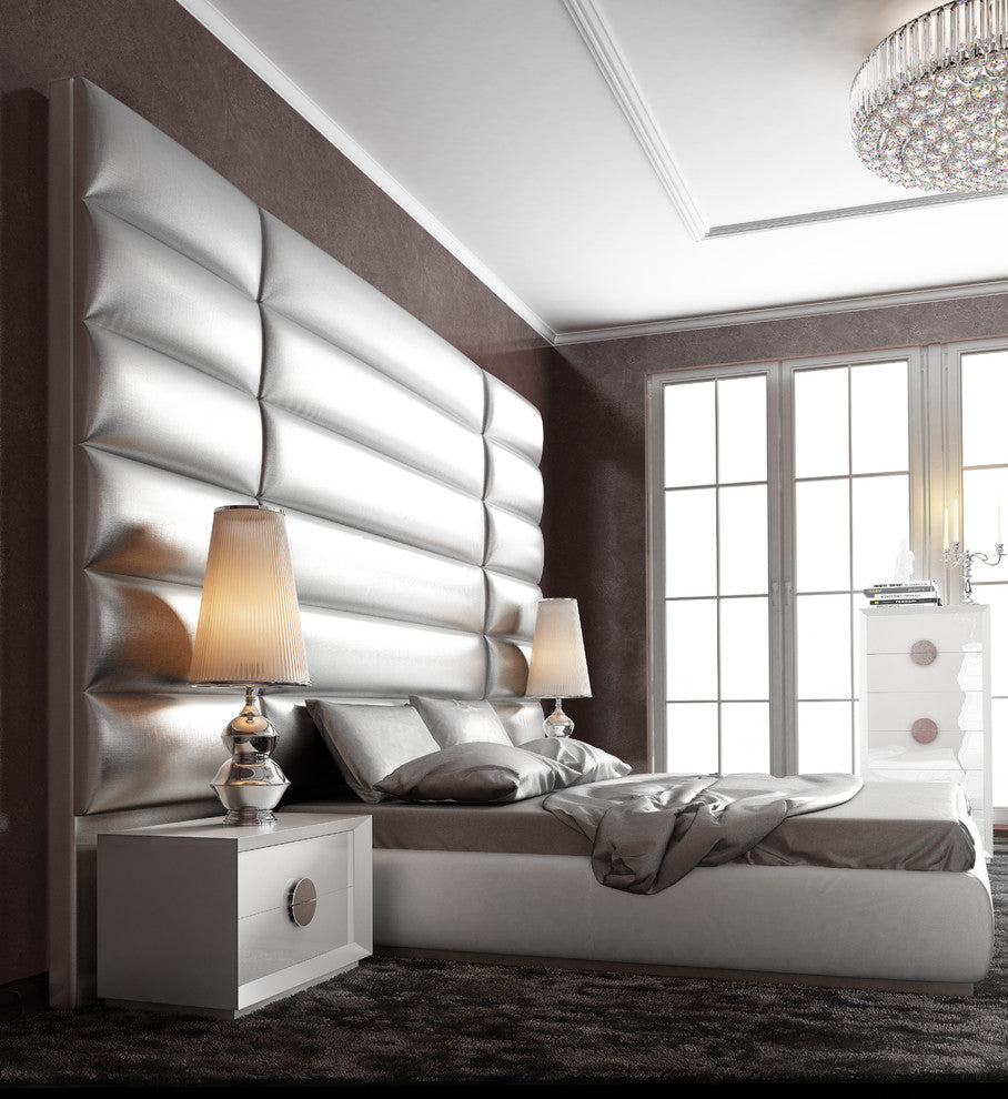 Klass 117 Bed, King With Nightstands