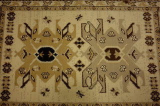 Unique Loom Ivory Oasis Taftan 2' 2 x 3' 0 Area Rug