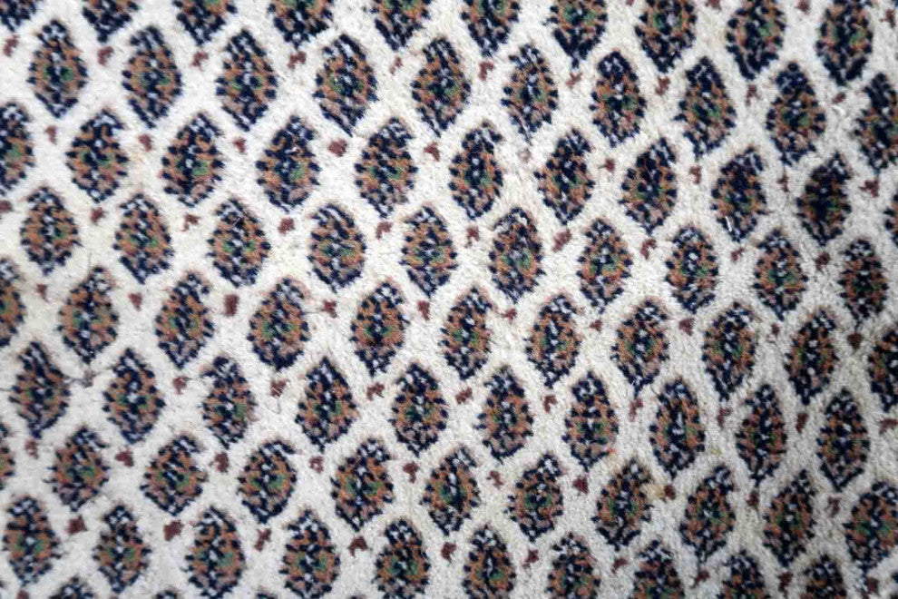 Handmade Vintage Indian Seraband Rug 8.3', 253cm 1970s