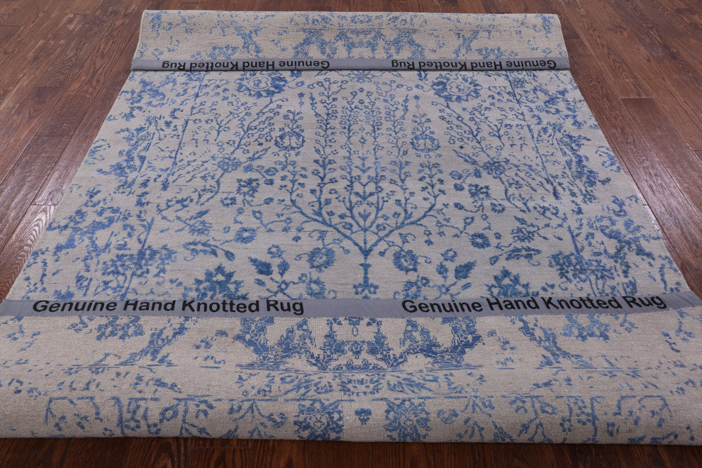 5' 11" X 8' 11" Handmade Persian Wool and Silk Rug Q7110