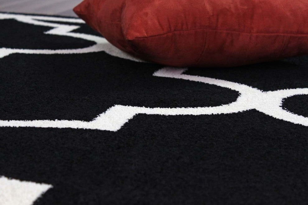Cristobal Trellis Rug - Black - 5' X 8'