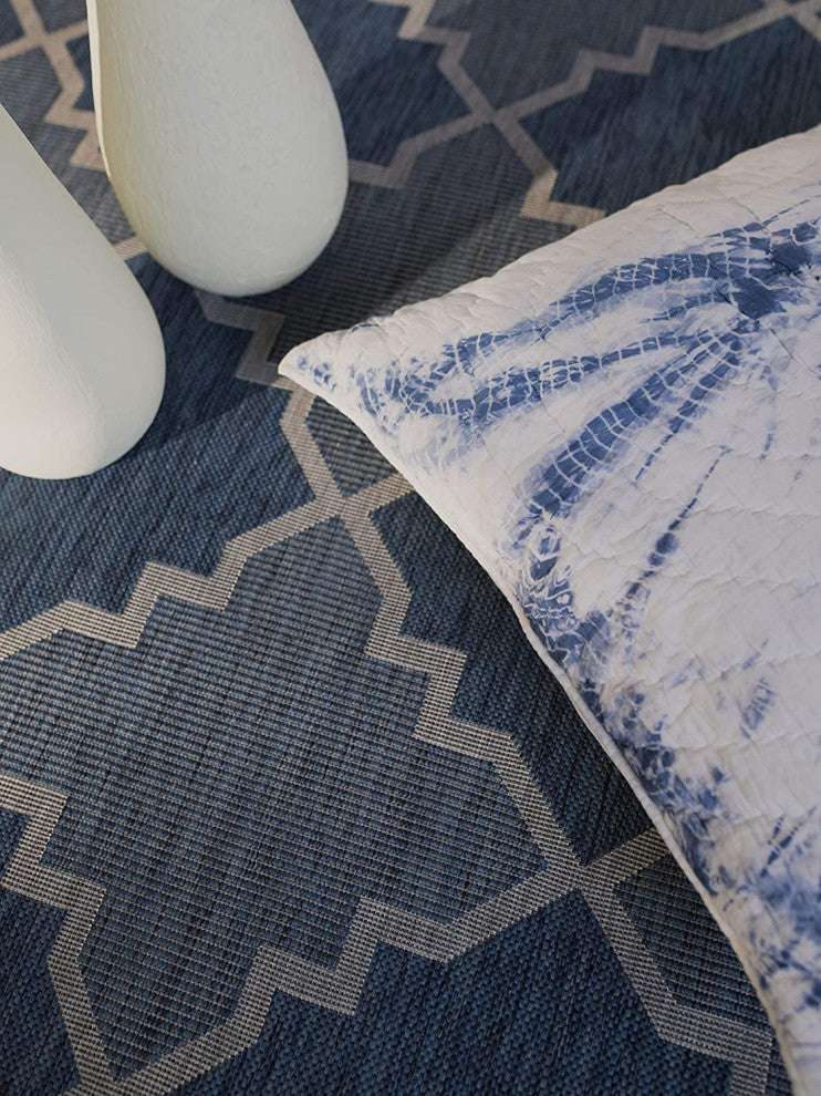 Outdoor Collection Trellis Diamond Rug Geometric Rug, Midnight Blue, 5'3"x7'6"