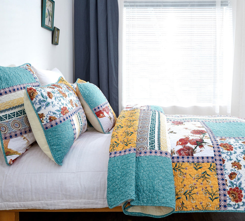 Cotton Pastel Blue Yellow Old World Hummingbirds Garden Patchwork Quilt, King