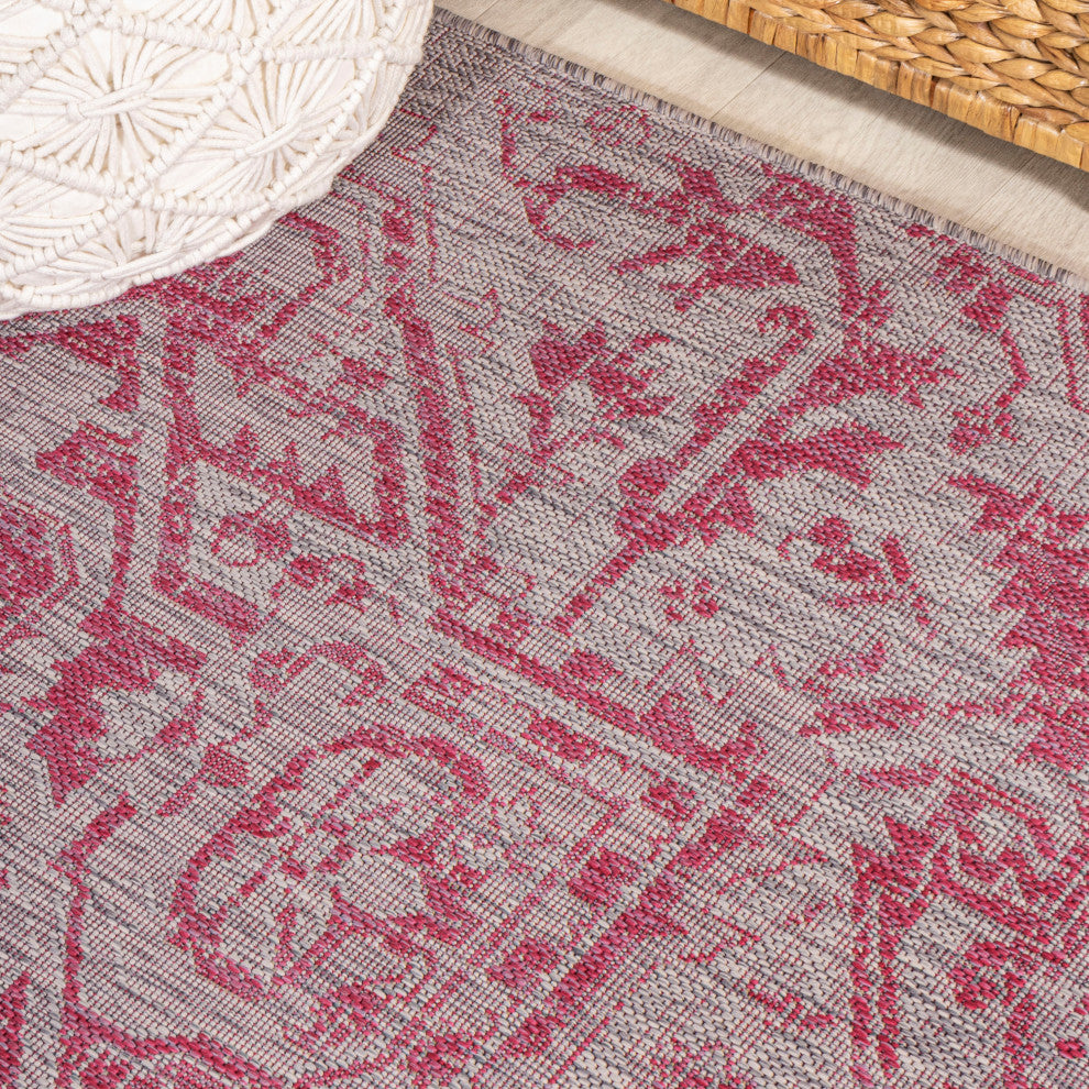 Estrella Bohemian Medallion Textured Weave Indoor/Outdoor, Light Gray/Fuchsia, 5' Round
