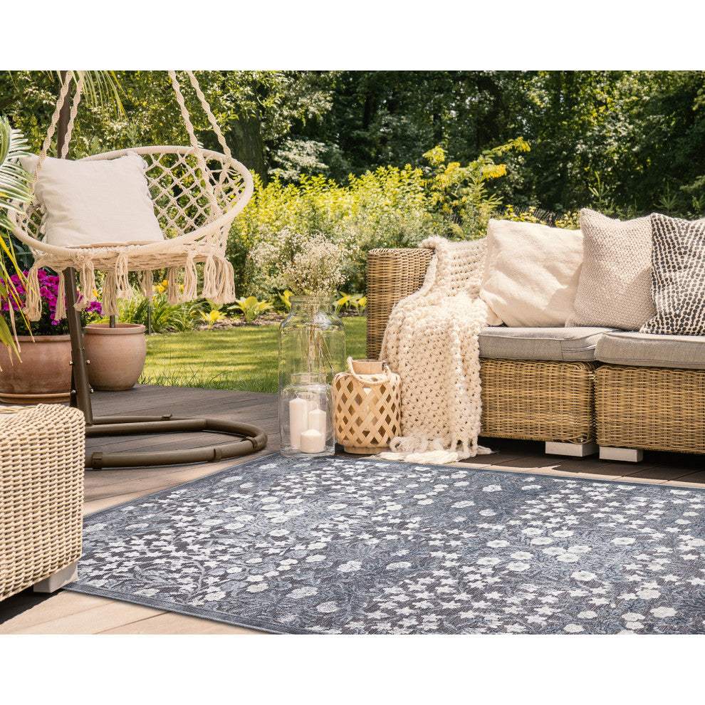 Canyon Flower Patch Indoor/Outdoor Rug Carbon 2'6"x3'11"