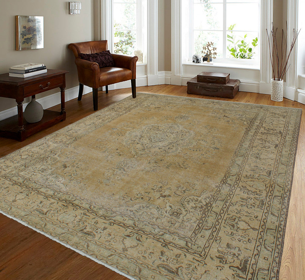 Fine Vintage Distressed Stan Gold Rug