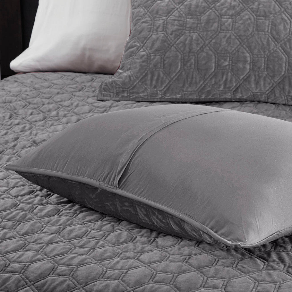 Madison Park Harper 3 Piece Velvet Quilt Set, Grey