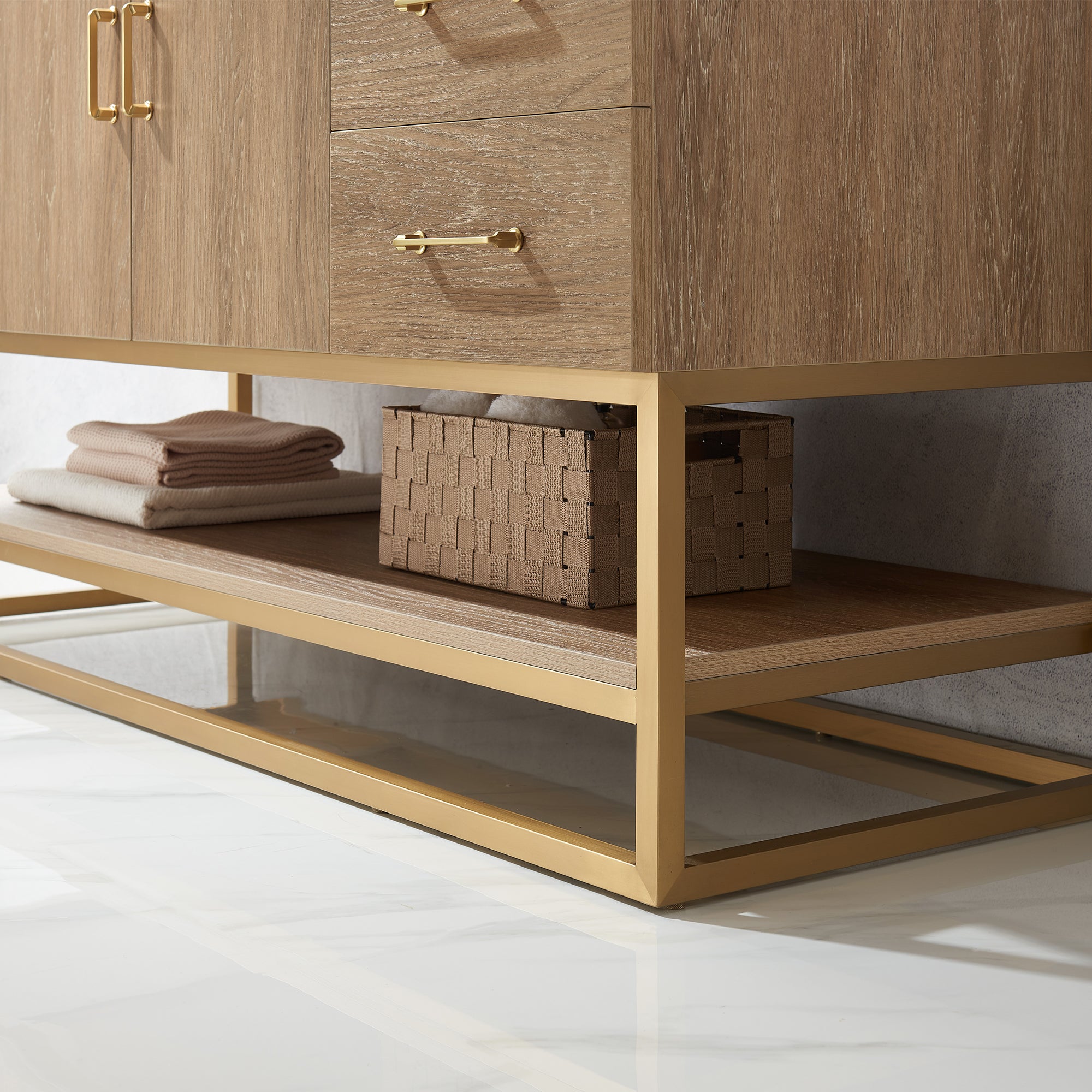 Alistair Vanity, North American Oak With Countertop, 60", With Mirror