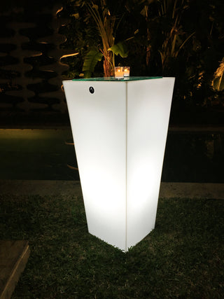 Artkalia Aix Squara LED Wired Planter, Extra-Large