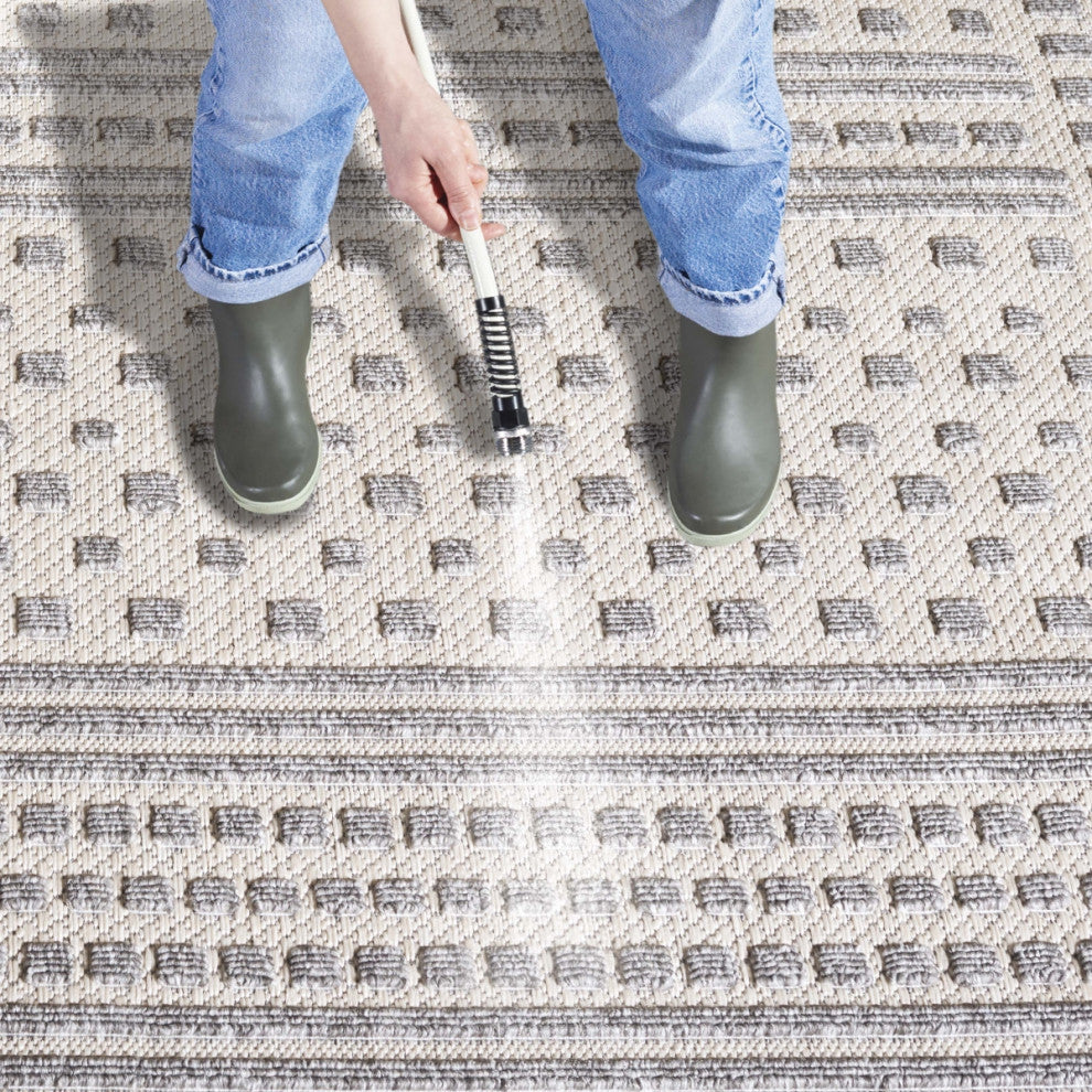 Safavieh Indoor-Outdoor Milos Collection, MLO110 Rug