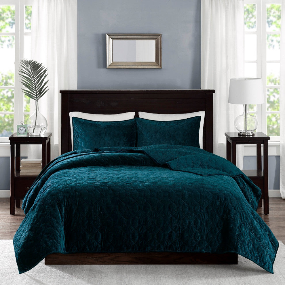 Madison Park Harper 3 Piece Velvet Quilt Set, Teal