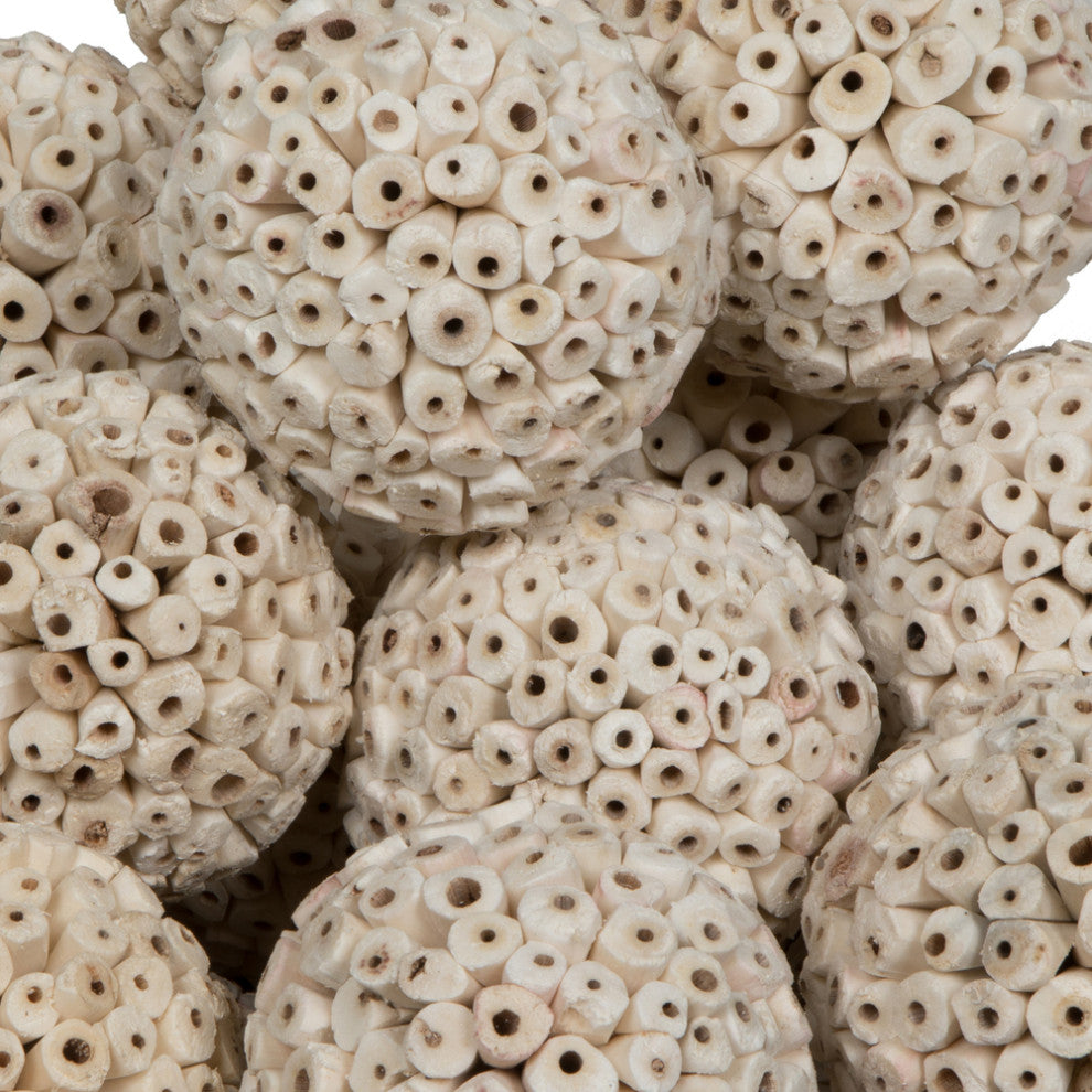Close-up/texture view of the ball on a white background (alternate_white_close).