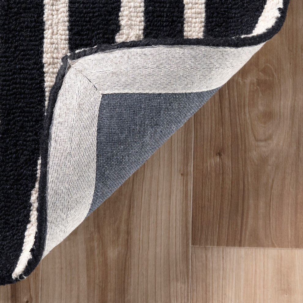 Nuloom Irregular Parallel Bars Area Rug, Black 2'6"x8'Runner