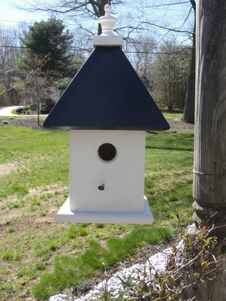 Hanging Manor, Black Aluminum