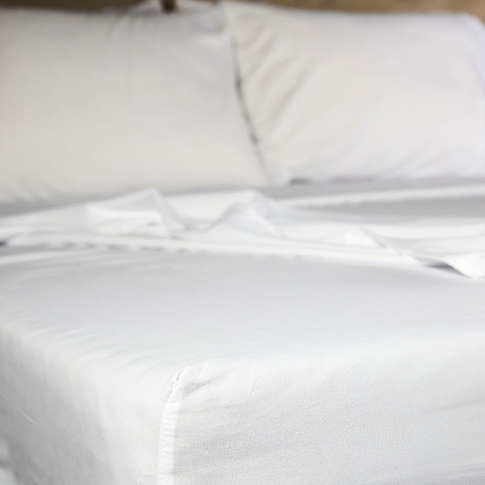 Linum Home Textiles 1800 TC Brushed Microfiber Sheet Set with 4 Line Embroidery